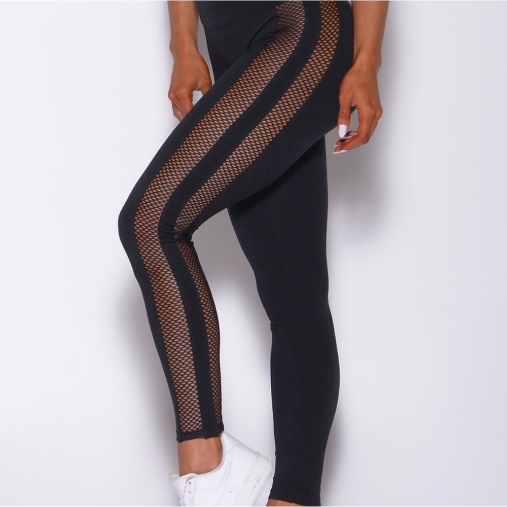 EXCELLENT CONDITION- Bombshell Sportswear mohawk … - image 3